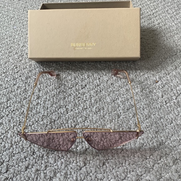 BURBERRY PINK TINTED LENSES CAT EYE SUNGLASSES - Picture 8 of 14